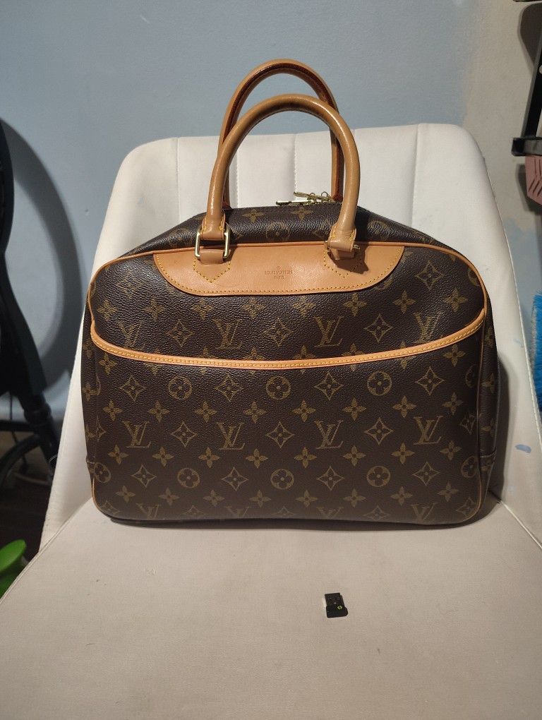 Louis Vuitton Purse