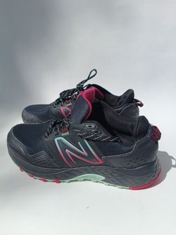 New Balance Trail Running Sneakers US 8W . 6.5 M