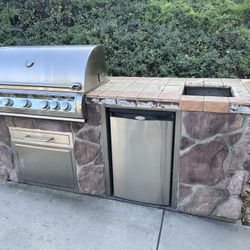 BBQ Island Outdoor Kitchen