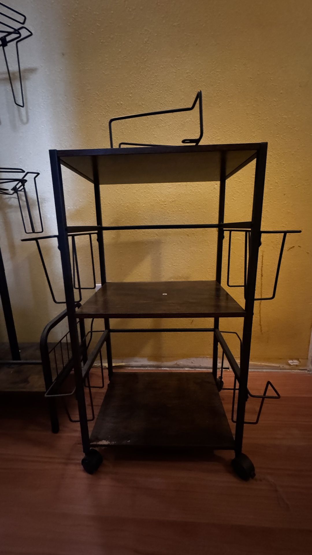 Vinyl record player Table With 5 Racks $25