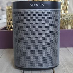 Sonos Play:1 WiFi Speaker - Black - Good Condition w/2 minor dent on front grill