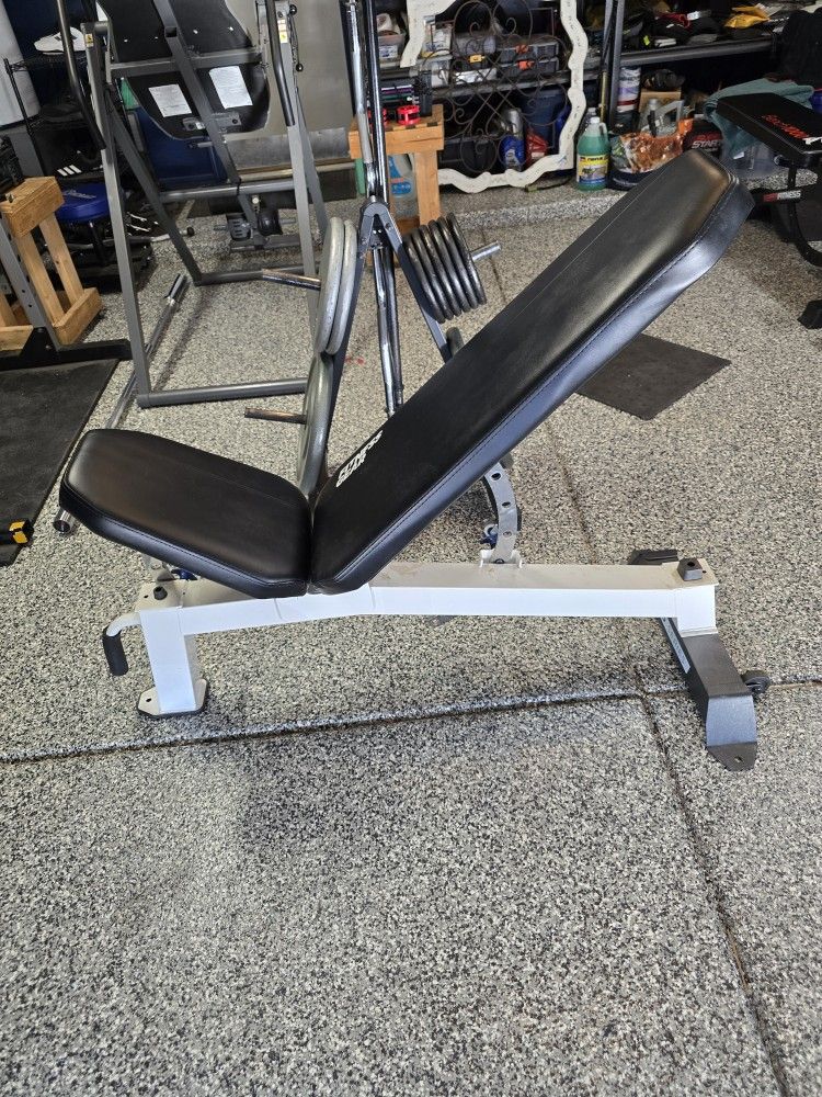 Standard Weights and FID Bench