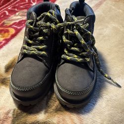 $20 Carter's Unisex-Child Trail Hiking Boot Gray Toddler size 7M