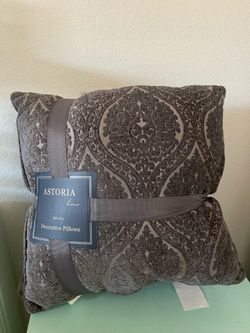 Throw pillows