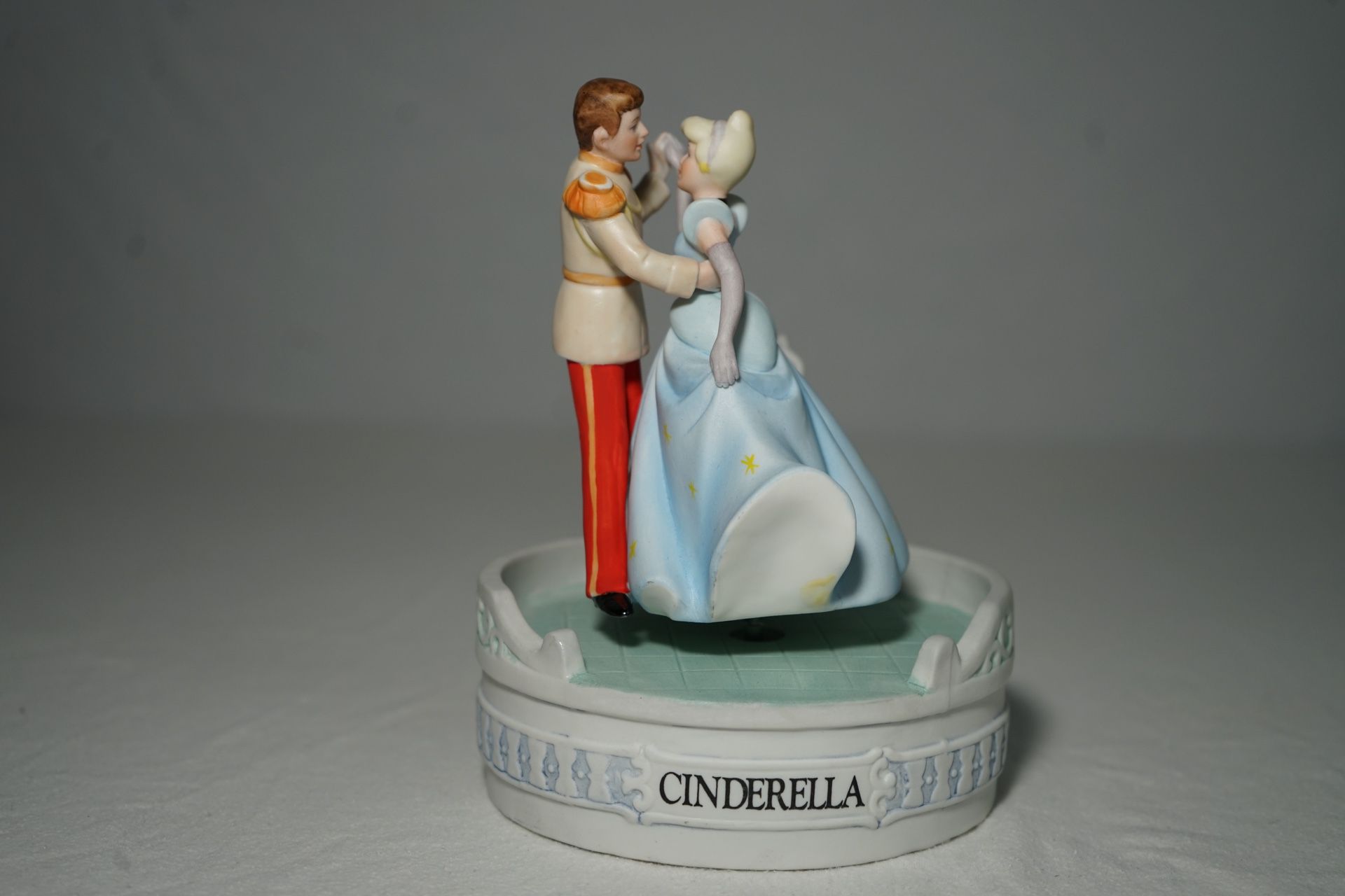 Cinderella Musical Memories Disney limited edition