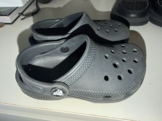 Kid Crocs