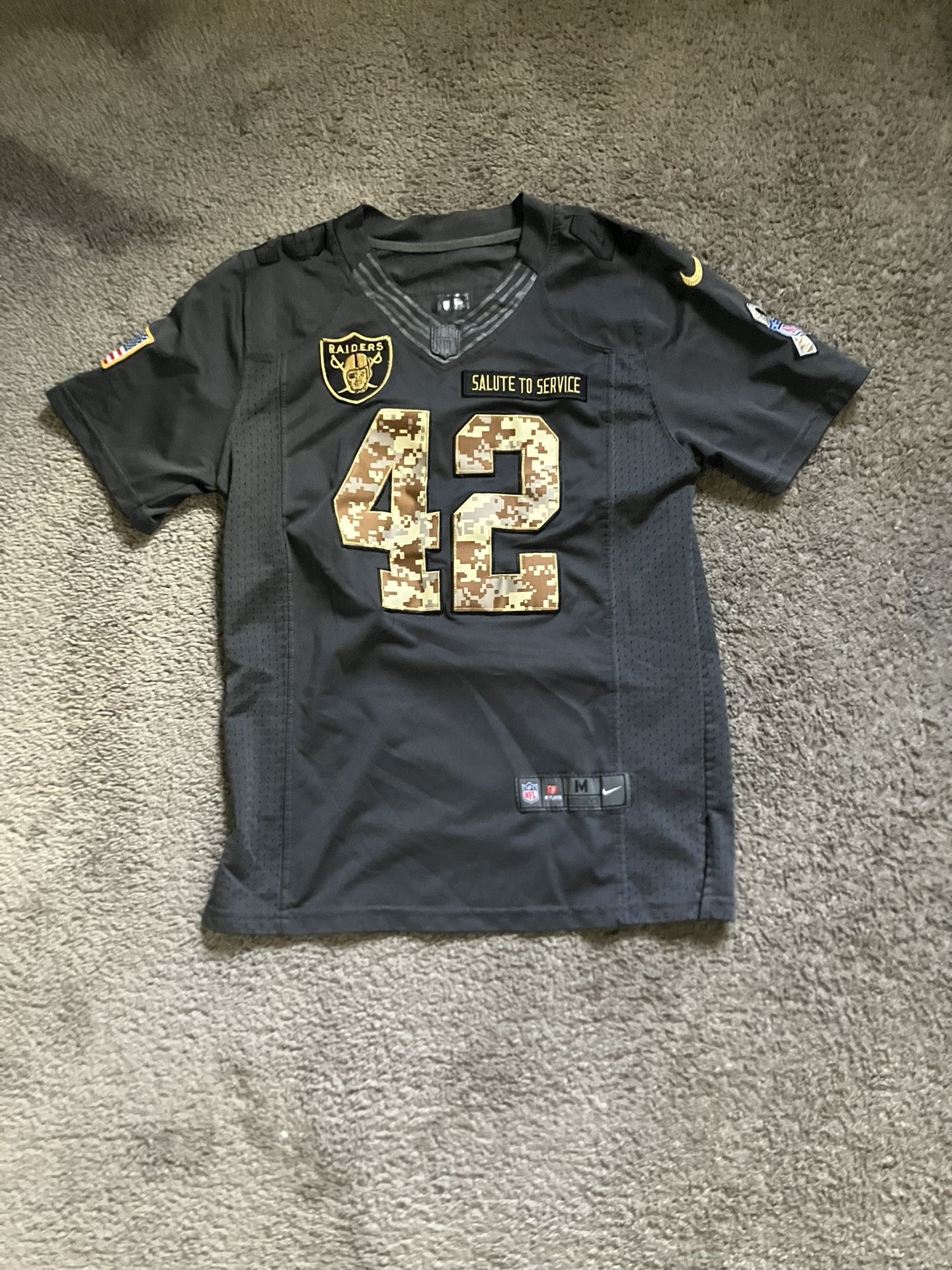 Vintage Raider NFL Jersey Size Medium