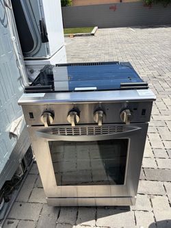 INSIGNIA 24-inch stove