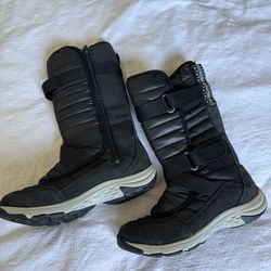 MERRELL WATERPROOF BOOTS NEW