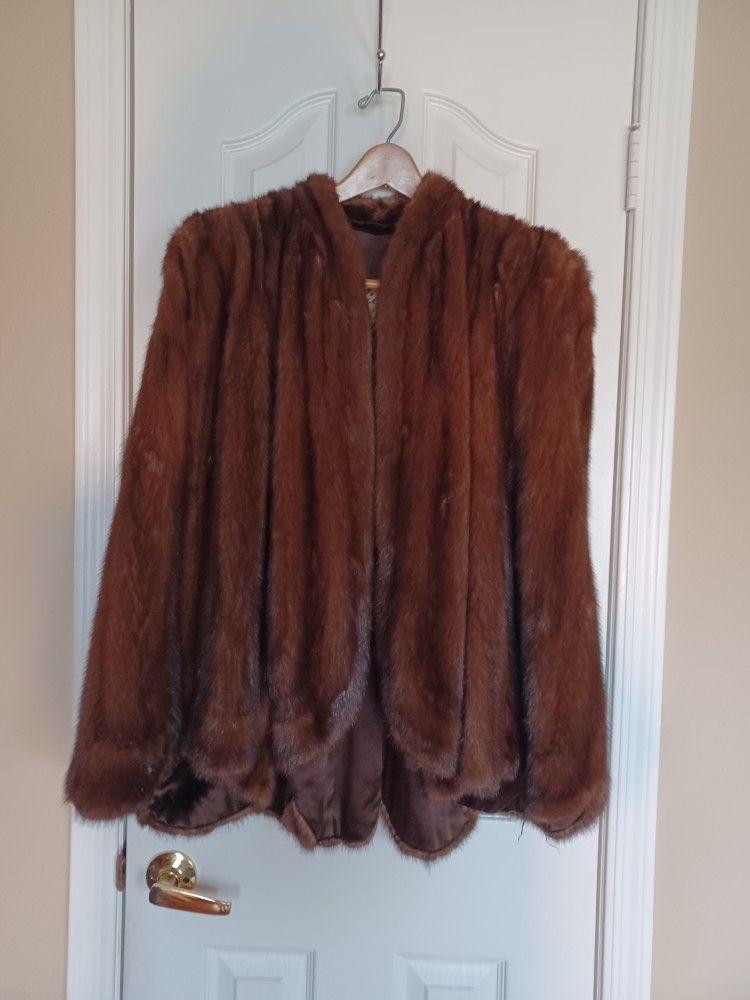 BEAUTIFUL LIKE NEW AUTHENTIC  MINK FUR  CAPE & SLEEVE JACKET $500. WAS $250.  NOW $100.  .