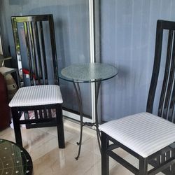 Decorator CHAIRS AND table