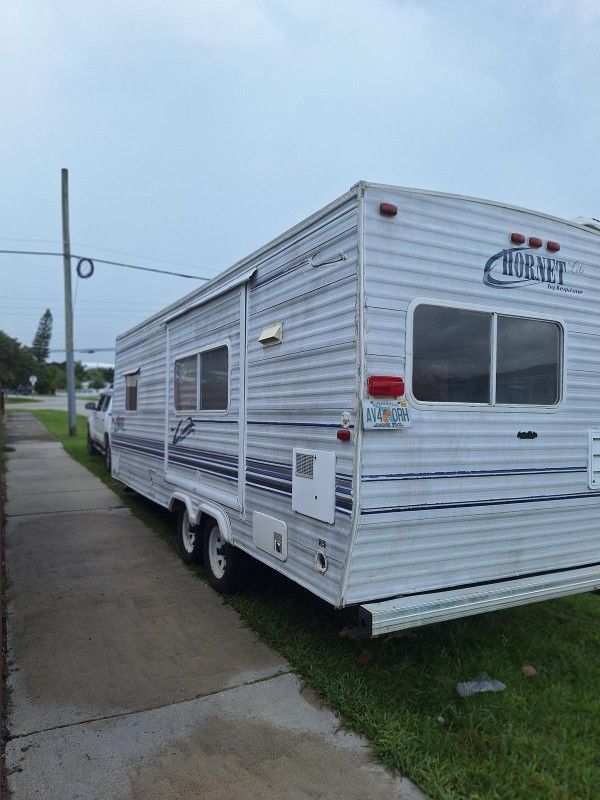 2001 Keystone Hornet rv camper