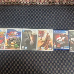 Video Game Lot: 5 Nintendo Wii Games & 1 PS4 Game 