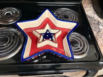 Home and Garden Party.  Stoneware Collection.  Americana Star Chip & Dip Tray.