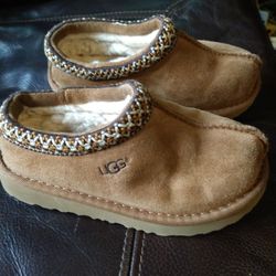 UGGs