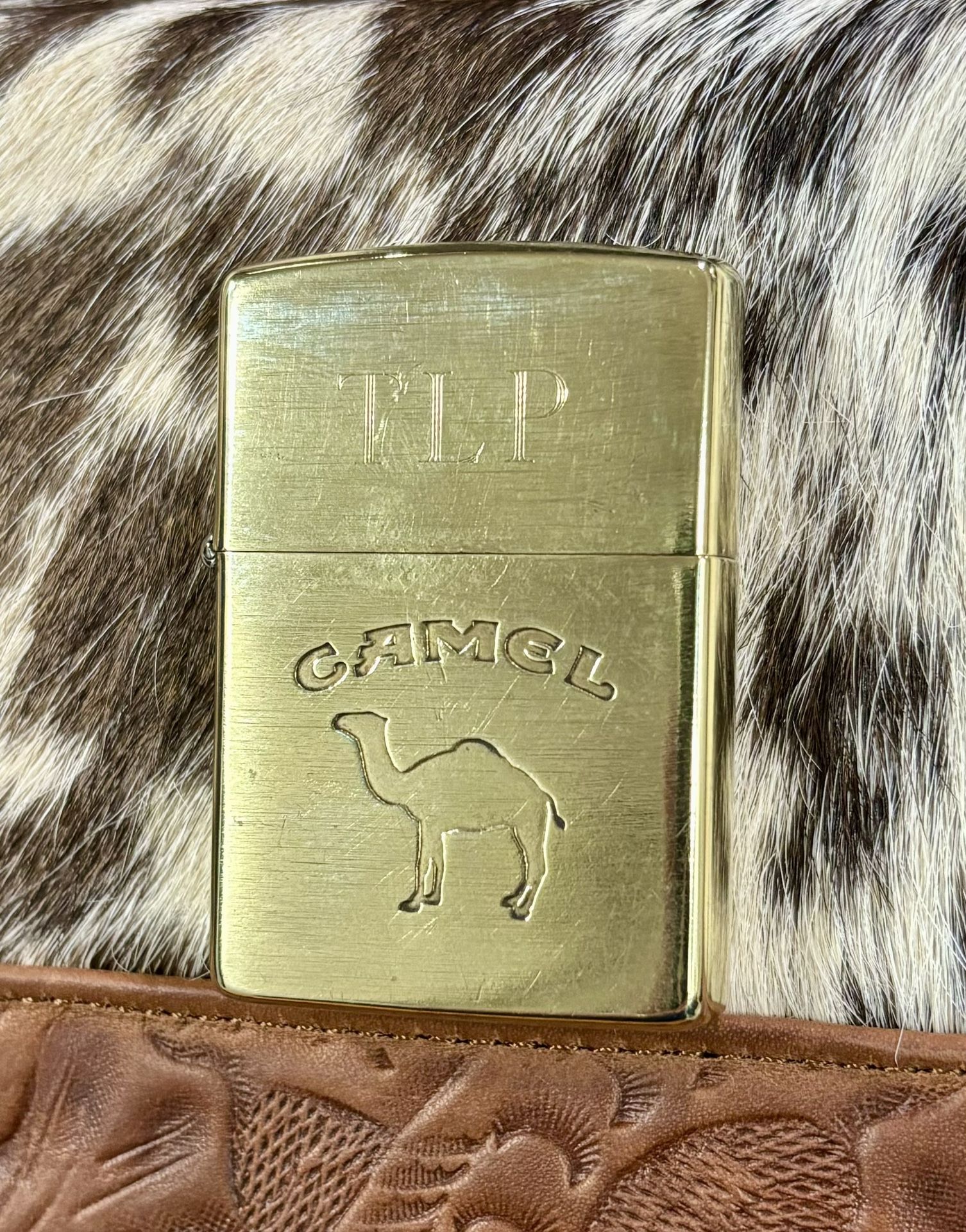 Zipo vintage Camel WITH leather pouch!