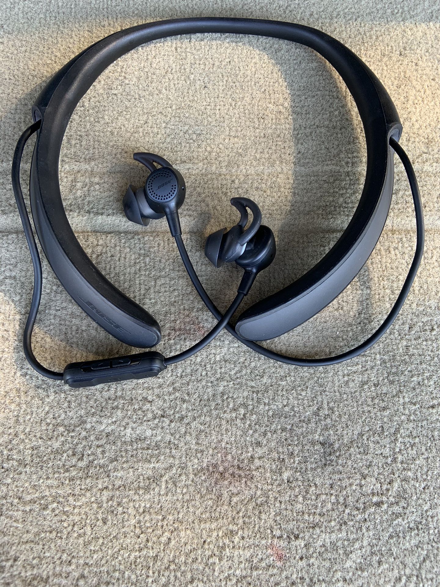 Bose QC 30 earbuds headphones