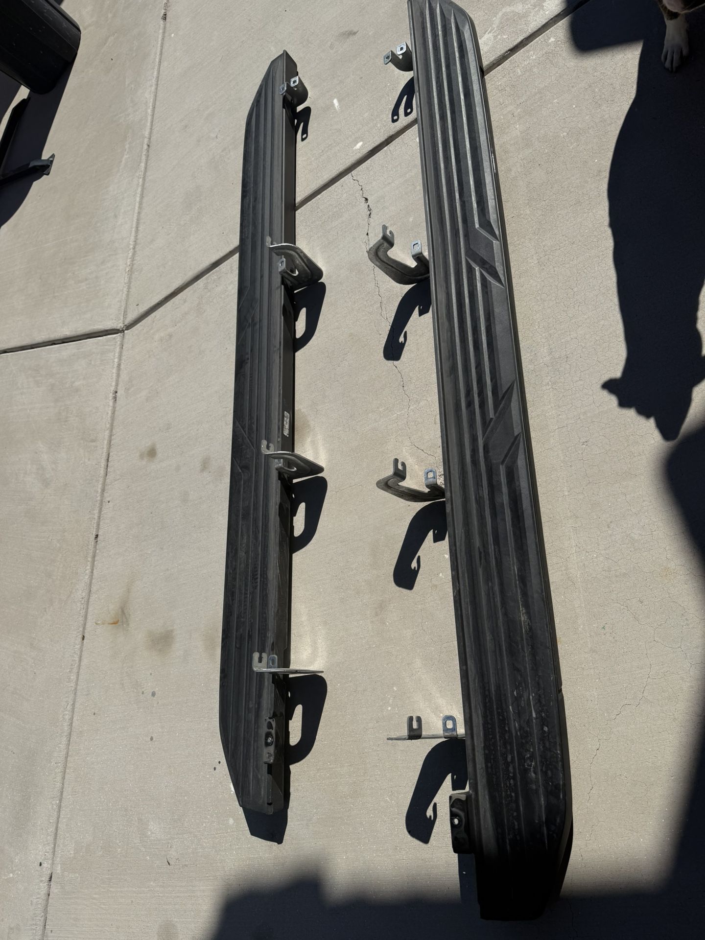 Running Boards  2025 GMC Yukon XL