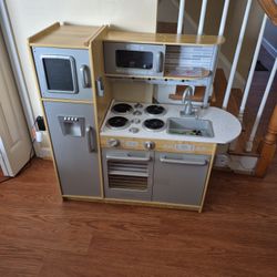Gently Used Toy Kitchen
