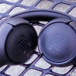 JBL Tune 520BT Bluetooth Wireless On-Ear HeadphonesBlack