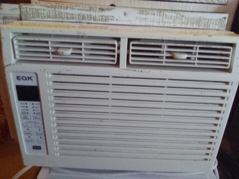 EQK Air Conditioner 5000btu Good Work No Remote