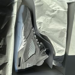 Jordan 5 wolf grey