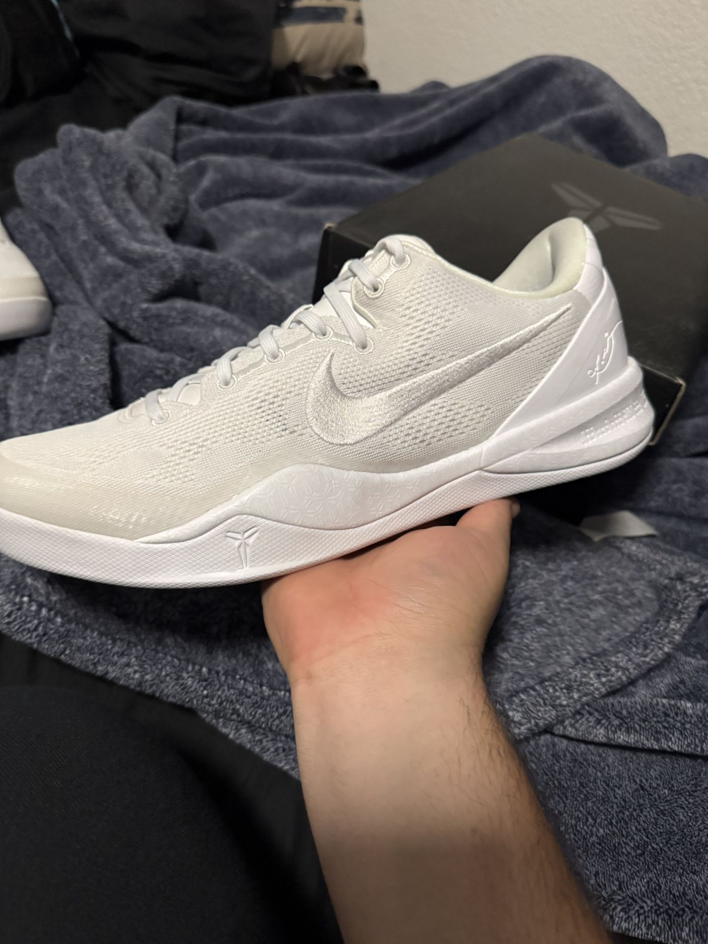 Kobe 8 Halo