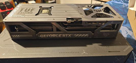 Asus TUF RTX 5080 OC Edition