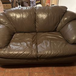 2 piece Brown Leather Loveseat & Chair Set