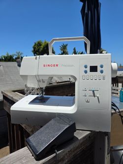 Sewing Machine Singer Precision 7444