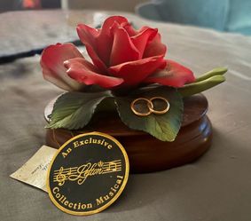 Lefton Collection Musical Rose Figurine