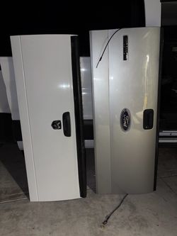 Dodge and Ford Truck Tailgates – Set of 2
