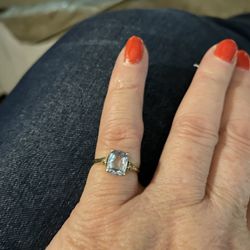 Solid 14 K Gold Ring With Diamonds Size 6