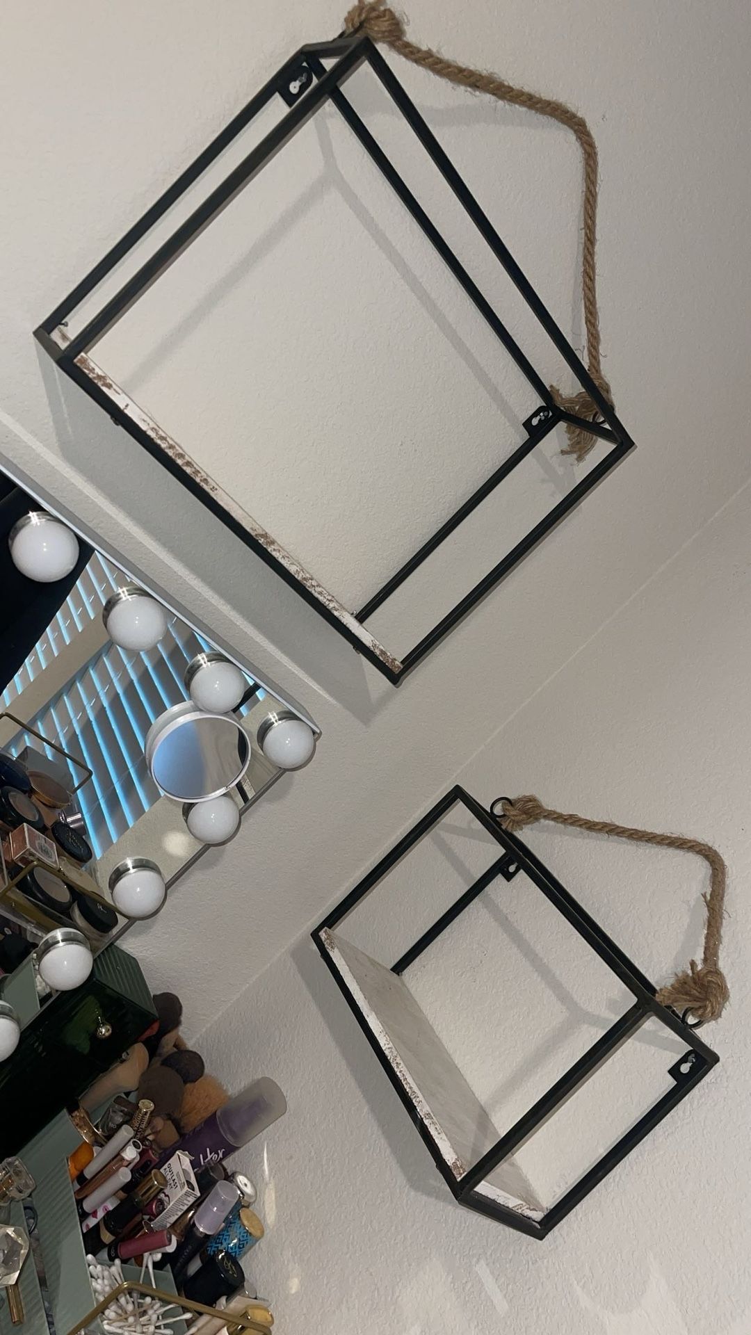 Set of 2 Hanging Rustic Wall Shelves – Rustic Rope & Metal Frame