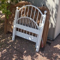 Twin Bed Frame And Queen Bed Frame 