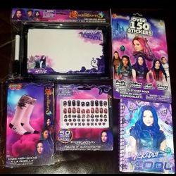 Descendants 3 Holiday Activity Bundle