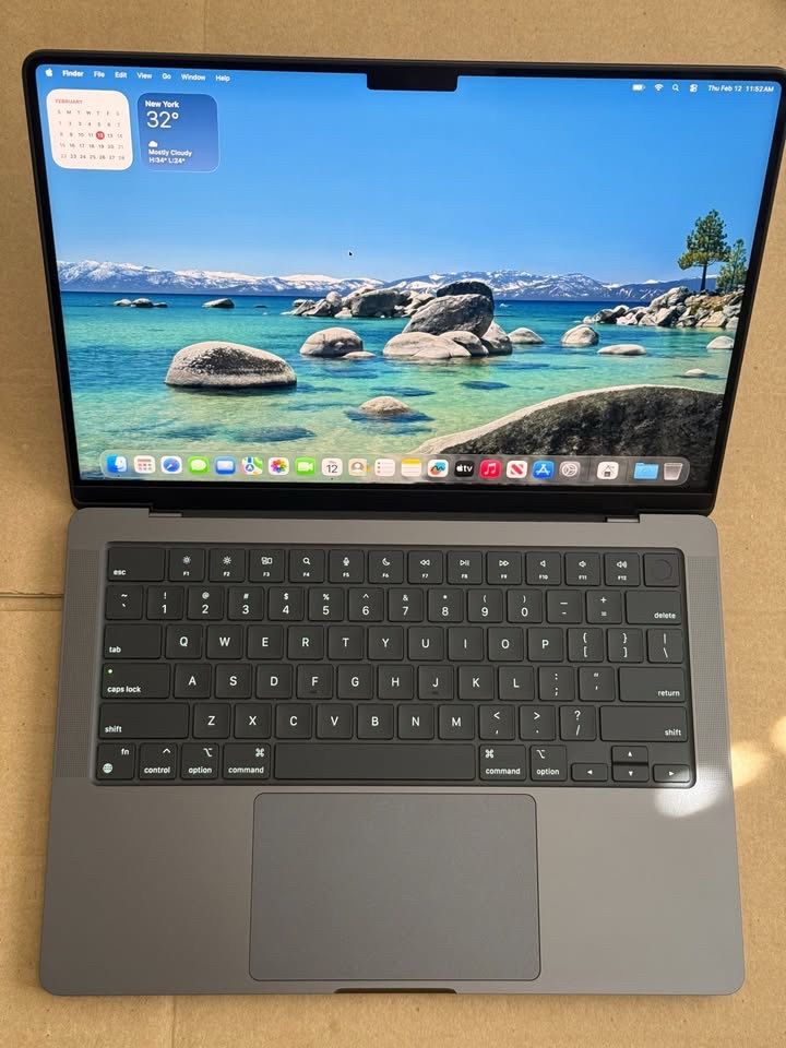 Apple MacBook Pro 14" Laptop M4 chip 16GB Memory 512GB SSD - Space Black 100% Battery LIKE NEW
