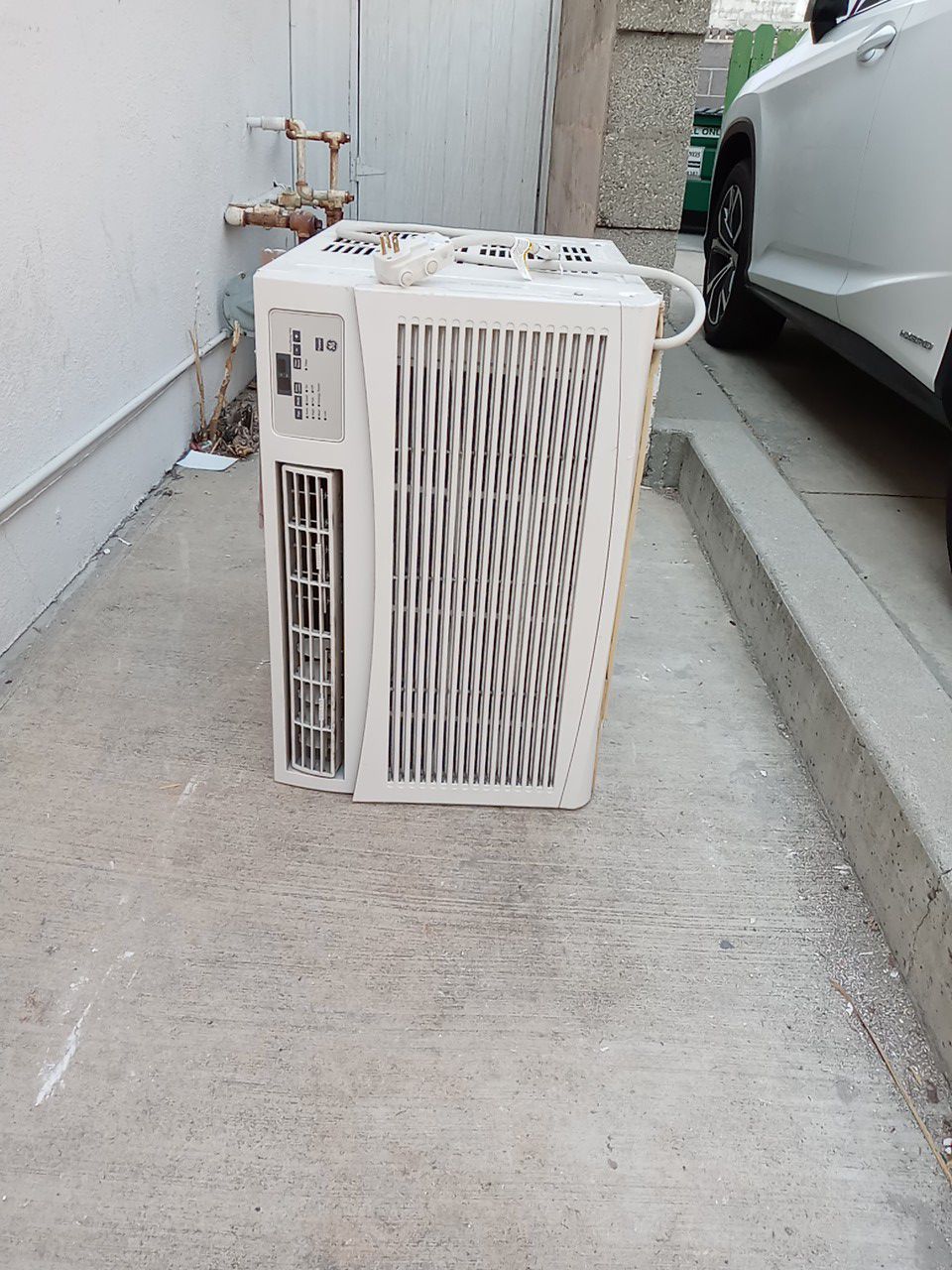 GE Air conditioner Wall Unit make an offer