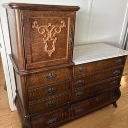 Pulaski Furniture Marble top Bedroom Set