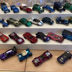Collector seeking vintage old genuine Hot Wheels redlines 1960s 70s toy cars red lines matchbox too