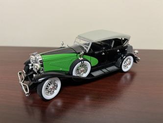 Diecast 1934 Duesenberg Model J Black And Green