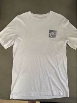 Men’s Small Travis Matthew T-shirts