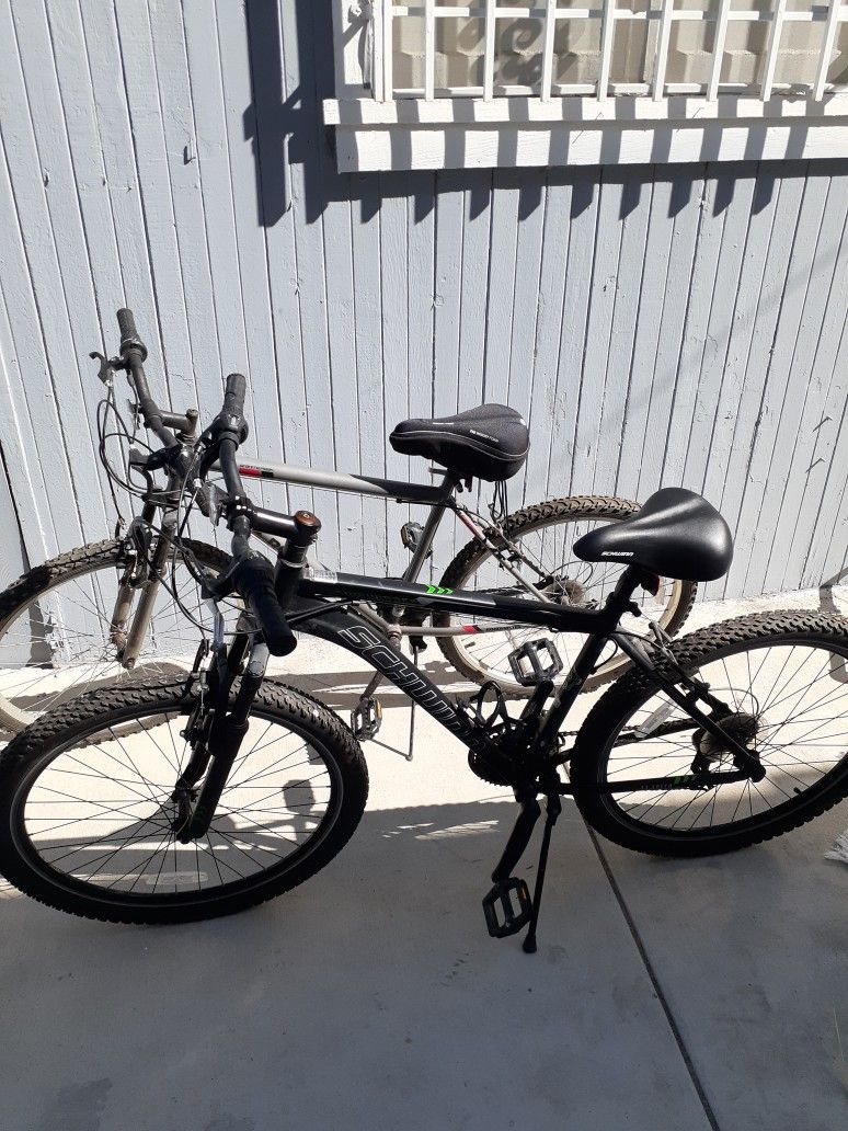 2 Mountain Bikes Schwinn And Roadmaster