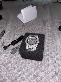 Reloj Plateado Con Diamantes De Cristal 