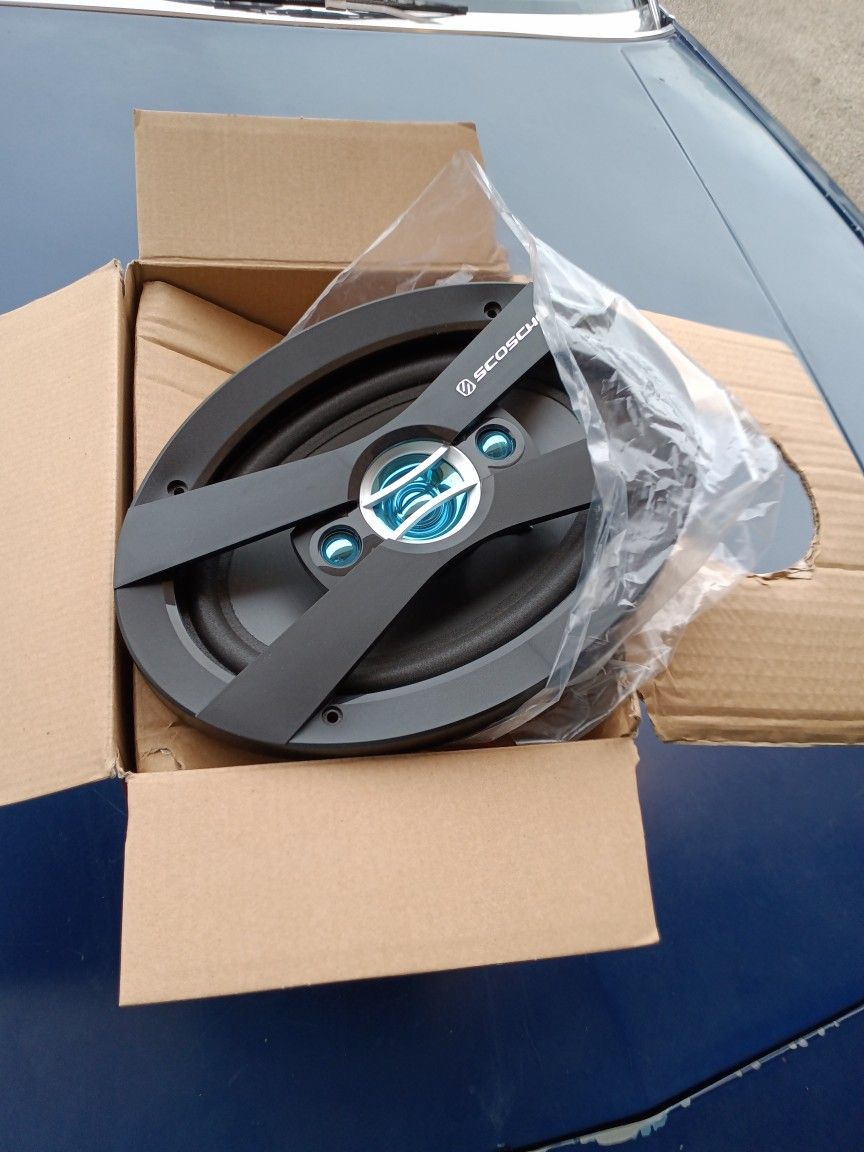 Brand New Pair Of 6x9 Car 3way Speakers