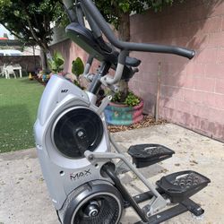 BOWFLEX MAX TRAINER M7