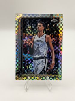 2025-26 Topps Chrome Update Victor Wembanyama #22 X-Fractor Refractor SPURS