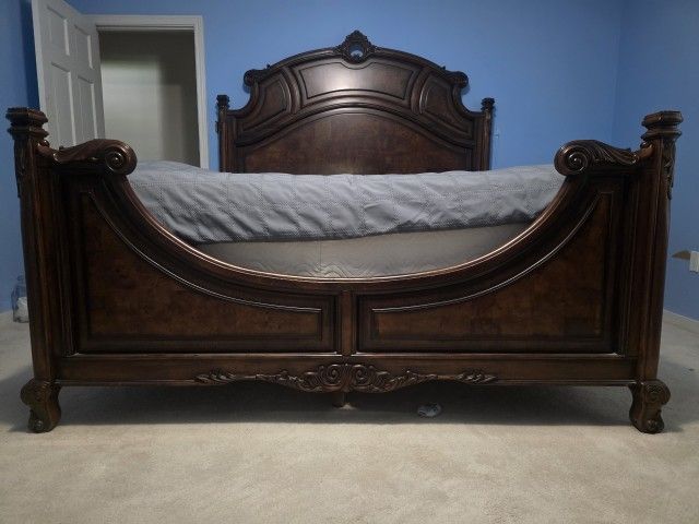 Fairmount Designs California King Bed Frame