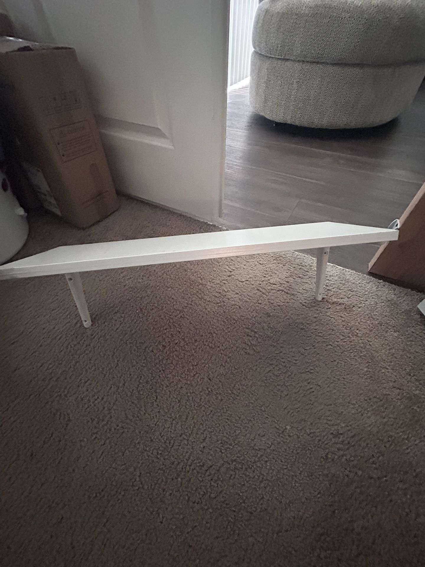 White Floating shelf🖼️