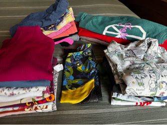 Lot of girls clothing 6/7